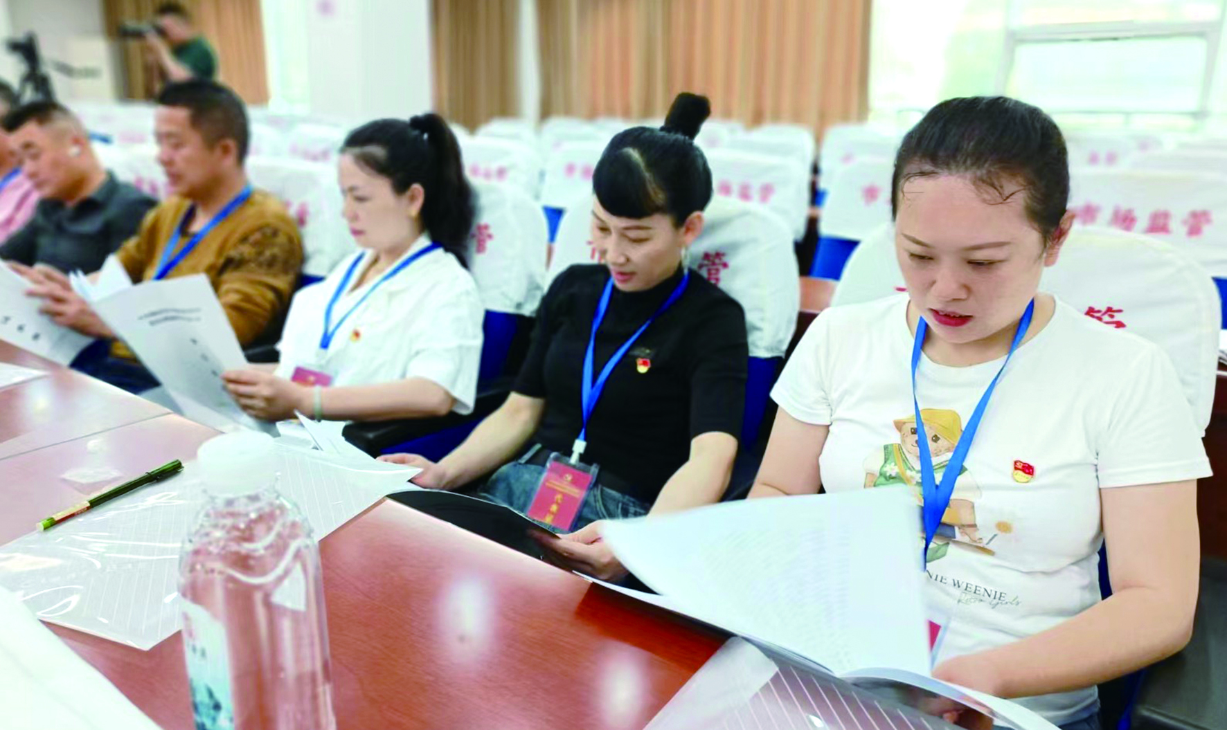 集團公司黨委開展創先爭優活動 推薦評選先進基層黨組織、優秀黨務工作者和優秀共產黨員 （李高雄報道） 