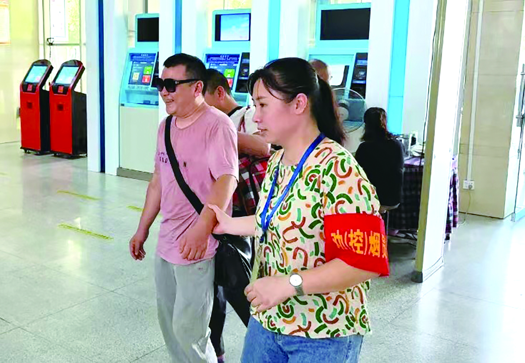 立足平凡崗位 彰顯黨員風(fēng)采 ——記集團(tuán)公司優(yōu)秀共產(chǎn)黨員、邵陽(yáng)汽車(chē)北站副站長(zhǎng)謝偉 田華柱 姚志剛